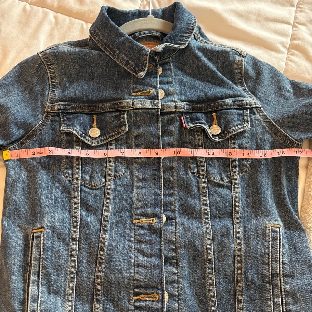 Levi’s Women’s Medium Wash Blue Denim Original Trucker Jacket - Picture 7 of 10